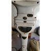 Image 6 : Vintage Canadian Toledo Coin-Operated Porcelain Floor Scale