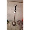 Image 1 : Vintage Chrome Pedestal Fan with Two-Blade Design and Rubber Base