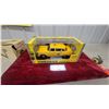 Image 1 : Sun Star 1981 New York Checker Cab 1:18 Scale Die-Cast Taxicab Model Wih Box