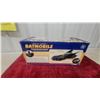 Image 6 : Corgi 2000 DC Comics Batmobile 1:18th Scale Die-Cast Vehicle in Original Box