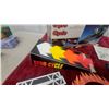 Image 9 : Gyro Cycle Stunt Motorcycle Toy with Ramp, Ring of Fire, and Cardboard Accessories and Box