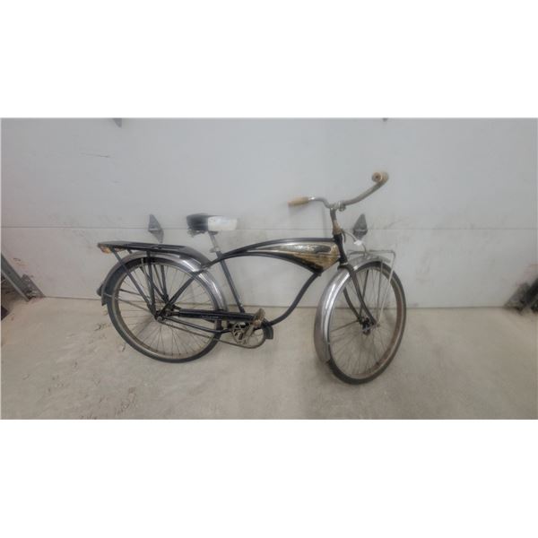 1950s Schwinn Cruiser Bicycle with Chrome Fenders Fuel Tanke F+Rrack Very Cool All Orignal It