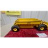 Image 3 : Wooldridge Model Toys Yellow Pressed Steel Buggy Scraper Pressed Steel Vintage 25" Long