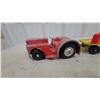 Image 2 : Modle Toy Die Cast and Pressed Metal Vintage Airport Baggage Carrier Totol Length 26"
