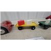 Image 3 : Modle Toy Die Cast and Pressed Metal Vintage Airport Baggage Carrier Totol Length 26"