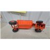 Image 10 : Wooldridge Mfg Co. Model Toys Orange Buggy Scraper Pressed Steel Set Vintage 25" Long