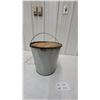 Image 4 : North Star Oil Limited William Penn Gun Lubricant 25-Pound Pail with Bail Handleand Lid