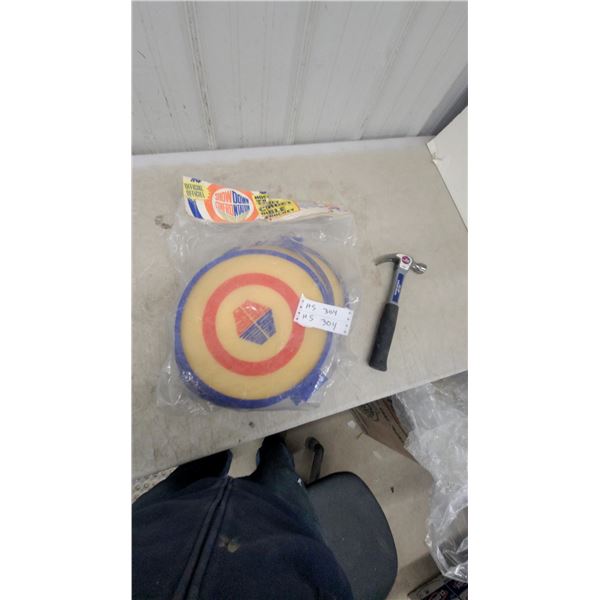 Showdown Confrontation Official Hockey Target Disc Set and Winnipeg Jets NHL Hammer