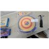 Image 5 : Showdown Confrontation Official Hockey Target Disc Set and Winnipeg Jets NHL Hammer