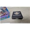 Image 3 : Road Champs Fabulous 50s 1:43 Scale 1955 Pontiac Die-Cast and Harley-Davidson Coasters in a Box