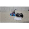 Image 4 : Road Champs Fabulous 50s 1:43 Scale 1955 Pontiac Die-Cast and Harley-Davidson Coasters in a Box