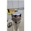 Image 3 : Hamilton Beach No. 25 Vintage Drink Mixer with Stainless Steel Cup and Cream Base