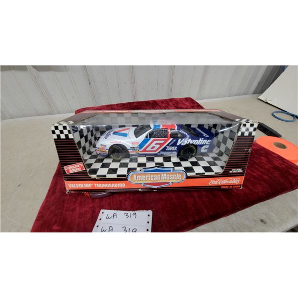 Ertl American Muscle Collector's Edition Valvoline #6 Ford Thunderbird 1:18 Die-Cast NASCAR
