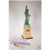 Image 1 : Lego-Architecture "Statue of Liberty" no. 21042, pre-built kit, appears complete but not guaranteed.