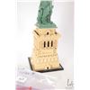Image 3 : Lego-Architecture "Statue of Liberty" no. 21042, pre-built kit, appears complete but not guaranteed.