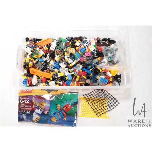 Selection of Minifigures including Roman Commander, Cadet Rita Laquay, Aquaman etc. plus a poly bag 