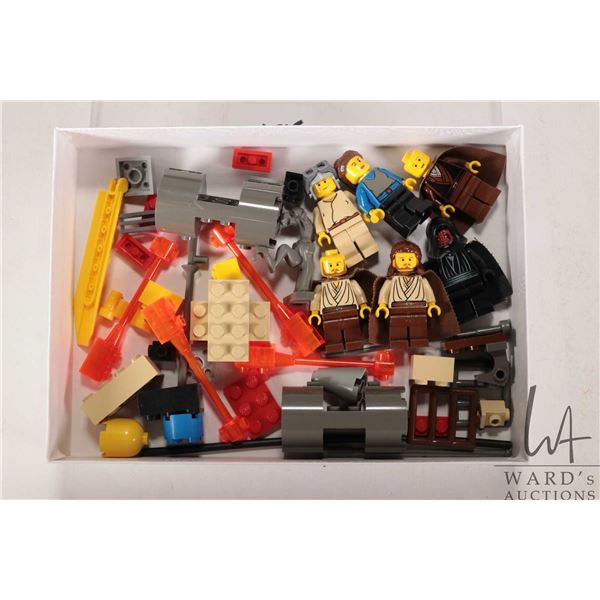 Selection of vintage Star Wars Minifigures including Obi Wan, Qui-Gon Jinn, Darth Maul, Padme, Sebul