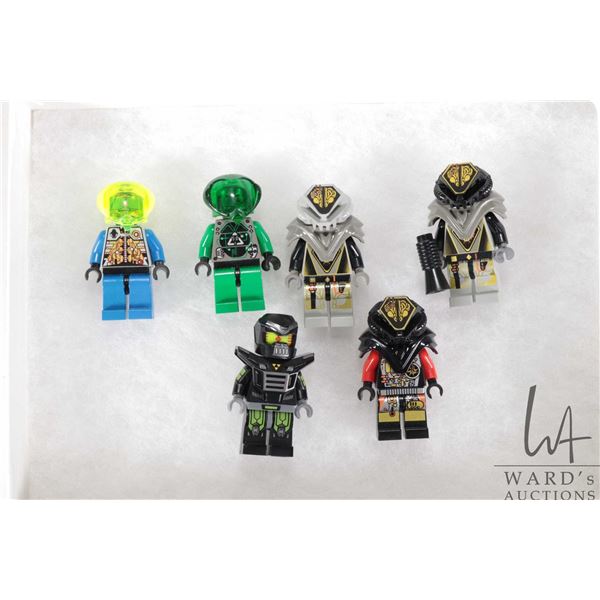 Selection of Lego Minifigures including Zotaxian Alien, Evil Mech, Insectoid etc.