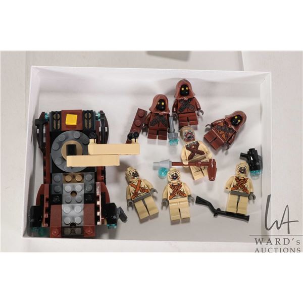 Selection of Star Wars Minifigures including three Jawas and four Tusken Raiders etc.
