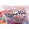 Image 2 : Selection of Lego pre-built kits and building bricks including Lego Pirates, Lego City, Minifigures 