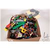 Image 2 : Large selection of Lego building bricks, may includes some pre-built kits but not guaranteed. Bid ac