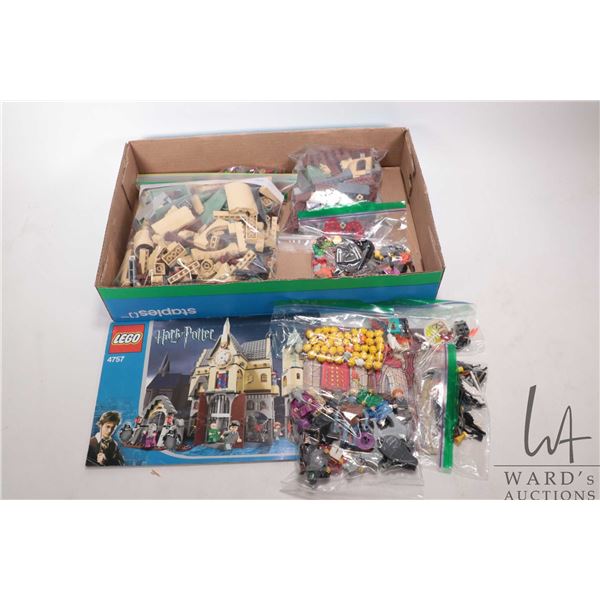 Lego-Harry Potter "Hogwart's Castle (second edition)" no. 4057. Appears complete, not guaranteed. In