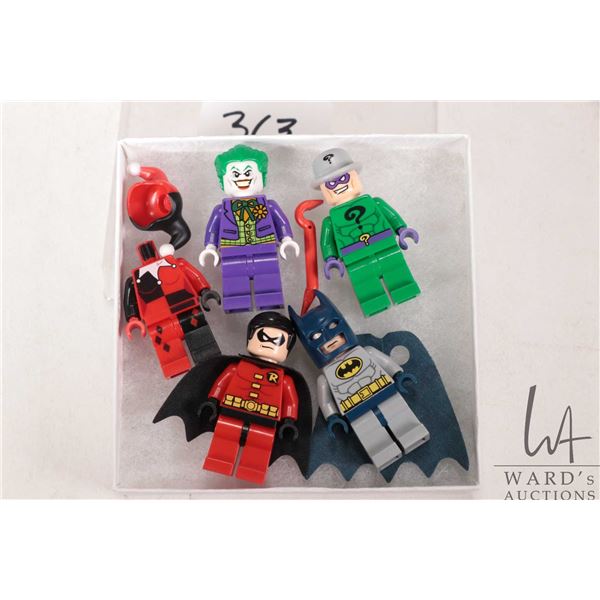 Lego- DC Super Heroes Minifigures including Joker, Batman, Robin, Riddler and parital Harley Quinn