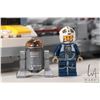 Image 3 : Lego- Star Wars "Y-Wing Fighter" no. 75172 with two Minifigures, "Freeco Speeder" no. 8085 with one 
