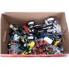 Image 2 : Large selection of Lego building bricks including Lego City pieces. Completeness not confirmed or gu