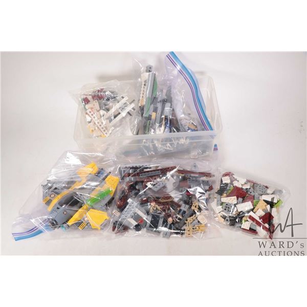 Selection of Lego Star Wars building kits including "Hailfire Droid & Spider Droid" no. 7670, "Rebel