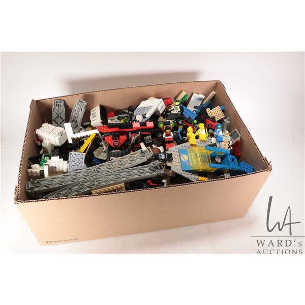 Large selection of vintage Lego building bricks and accessories