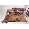 Image 2 : Selection of Lego- Lego City kits and accessories including "Fire Transporter" no. 4430, Lego Creato