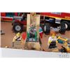 Image 4 : Selection of Lego- Lego City kits and accessories including "Fire Transporter" no. 4430, Lego Creato
