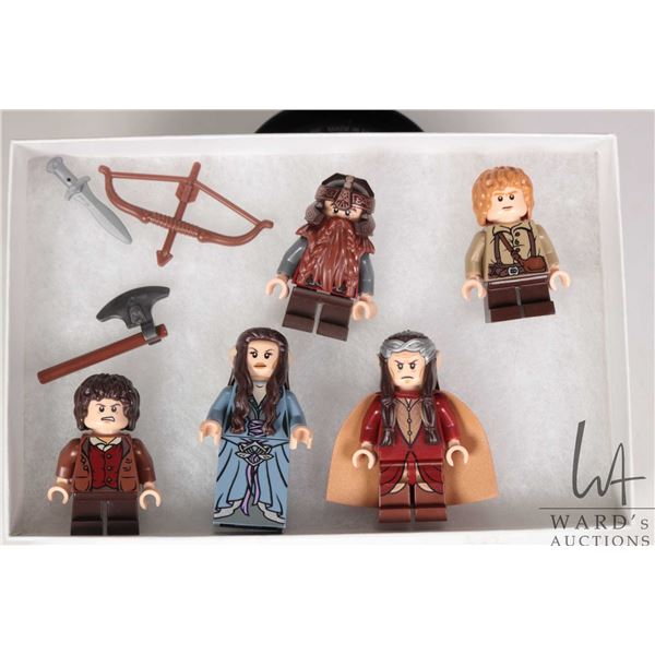 Selection of Lord of The Rings minifigures Arwen, Elrond, Gimli, Frodo Baggins, Samwise (Crack in to