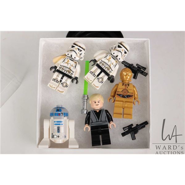 Selection of Lego Star Wars minifigures including Luke Skywalker, R2D2, C3PO, Sandtrooper (Orange Pa