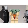 Image 4 : Selection of Lego Star Wars minifigures including Yoda, Obi Wan (missing legs), Republic trooper, Da