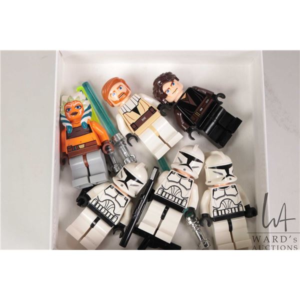Selection of Lego Star Wars minifigures including Ahsoka Tano (Young), General Obi-Wan Kenobi, Anaki