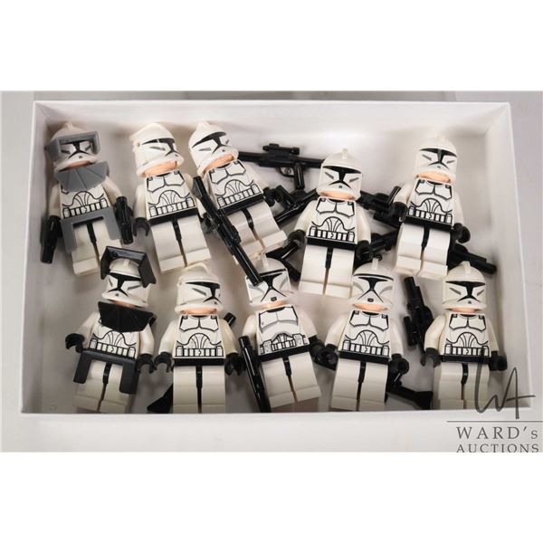 Ten Lego Star Wars Clone Trooper phase 1 minifiguress. One with gray karma, pauldron, visor. One wit