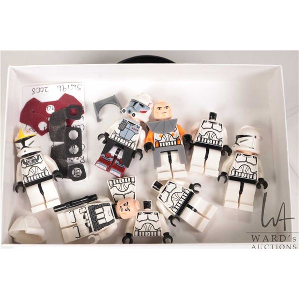 Selection of Lego Star Wars minifigures including Clone Pilot, ARC Trooper, Commander Cody (missing 