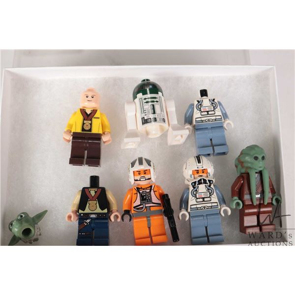 Selection of Lego Star Wars minifigures including Zev Senesca, Luke Celecbration (missing hair), Kit