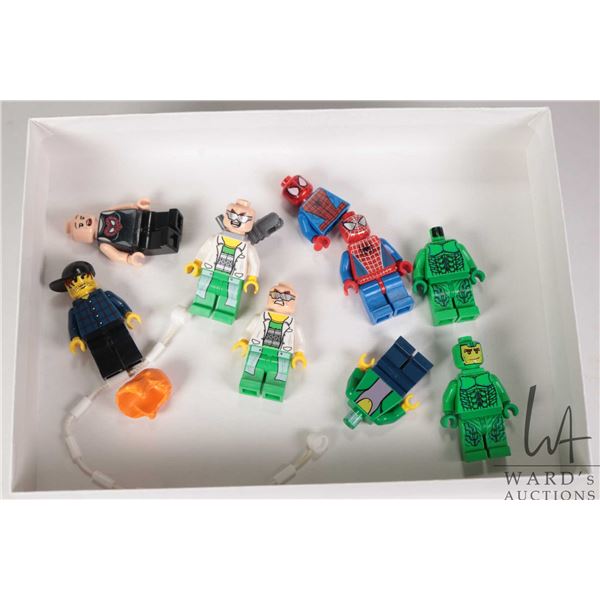 Selection of Lego Marvel minifigures including Spiderman, Doc Ock, Classic Green Goblin (missing Hel