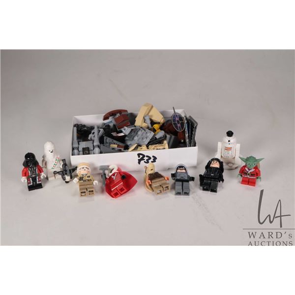 Lego Star Wars 2014 Advent Calender builds and minifigures. Santa Darth Vader has crack in torso.