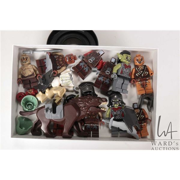 Selection of Lord of The Rings minifigures and acc including 2 Moria-Orcs, Gundabad Orc, Witch King 