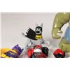 Image 3 : Selection of DC Super Heros minifigures Bat-Girl, Batman, Harley Quinn, Deathstroke (headpiece has m