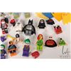 Image 5 : Selection of DC Super Heros minifigures Bat-Girl, Batman, Harley Quinn, Deathstroke (headpiece has m