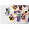 Image 6 : Selection of DC Super Heros minifigures Bat-Girl, Batman, Harley Quinn, Deathstroke (headpiece has m
