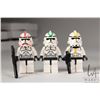 Image 6 : Selection of Lego Star Wars minifigures including Yoda, Obi-Wan (padawan), Obi-Wan, R2-D2, 3 Old Clo