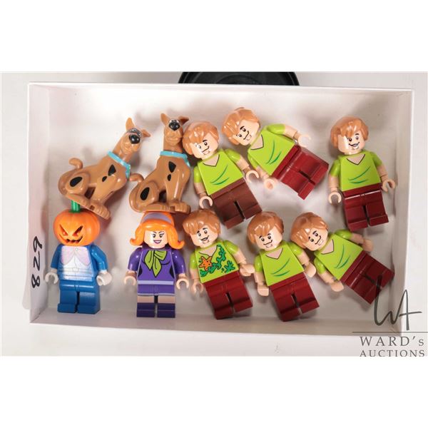 Selection of Lego Scoobie Doo minifigures including 5 Shaggy, shaggy in seaweed, Scoobie Doo, Scoobi