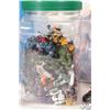 Image 3 : Large selection of Lego Minifigures and Minifigure accessories, various themes