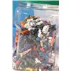 Image 5 : Large selection of Lego Minifigures and Minifigure accessories, various themes